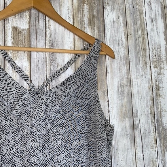 Cabi White Dot Sleeveless Blouse - Picture 2 of 4